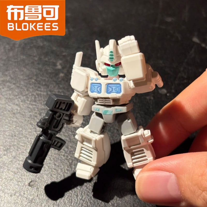 Blokees Transformers Defender  - Model Kit Optimus Prime recensione e prezzo