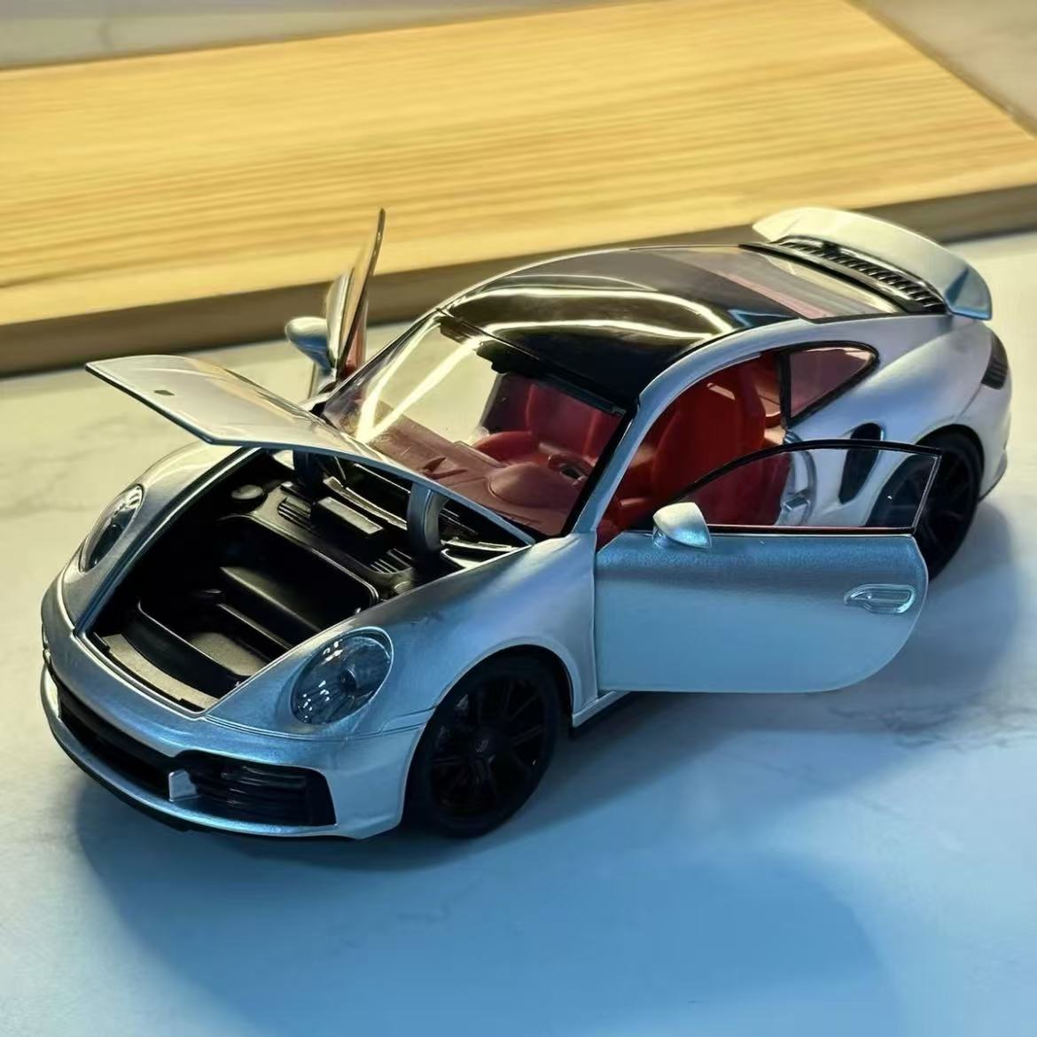 Modellino in Scala 1:24 della  - Model Kit Lamborghini recensione e prezzo