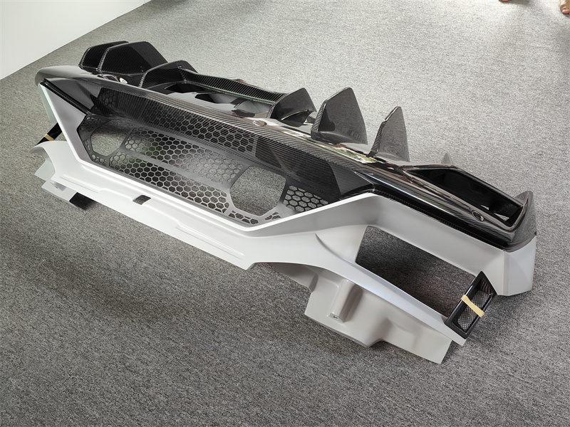 Nuovo Kit Carrozzeria Paraurti - Model Kit Lamborghini recensione e prezzo